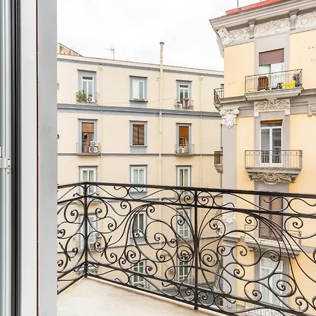 Apartment Station & Naples